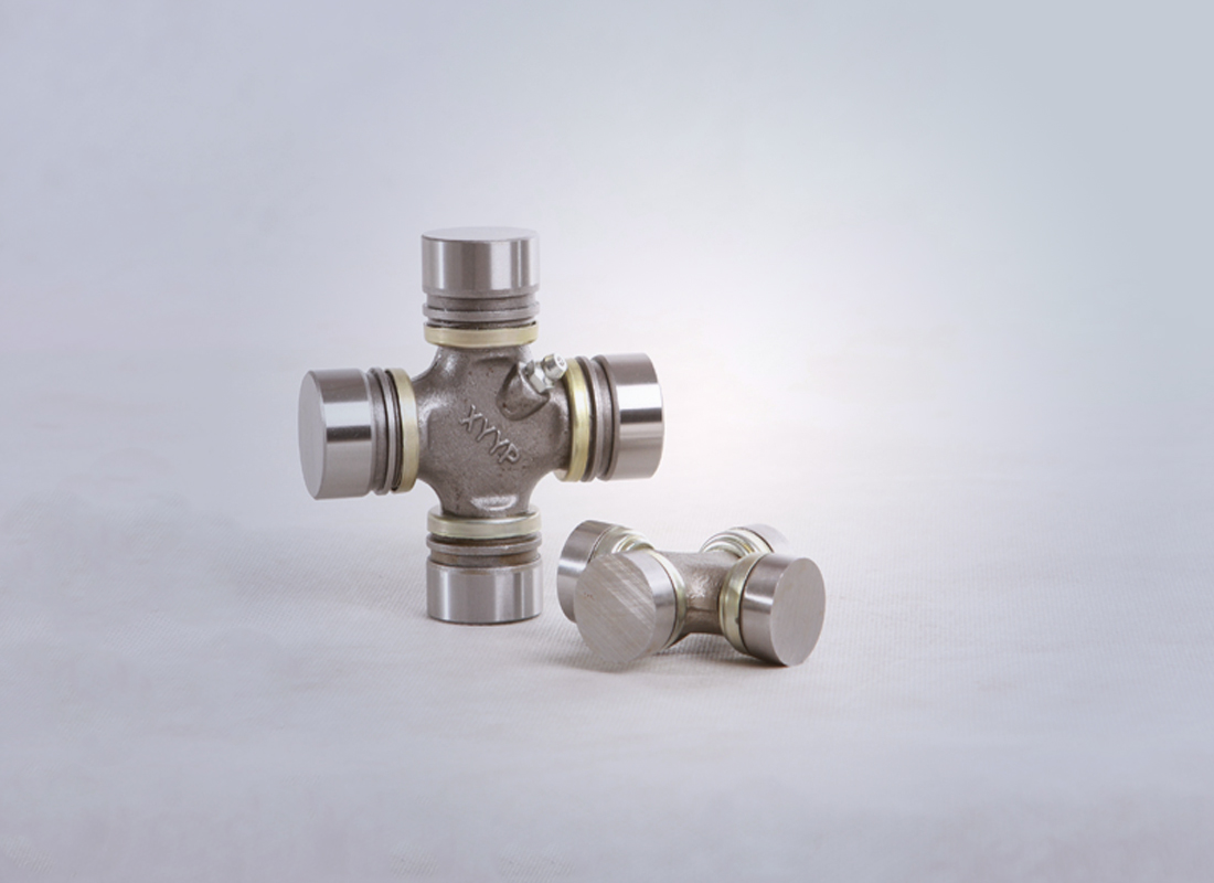 萬向節十(shi)字軸-江淮(huai)6700萬向節-φ33×93-鷹(ying)牌軸承